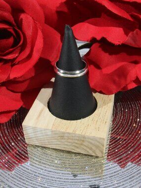 Vintage Estate Find .925 Sterling Silver Ring